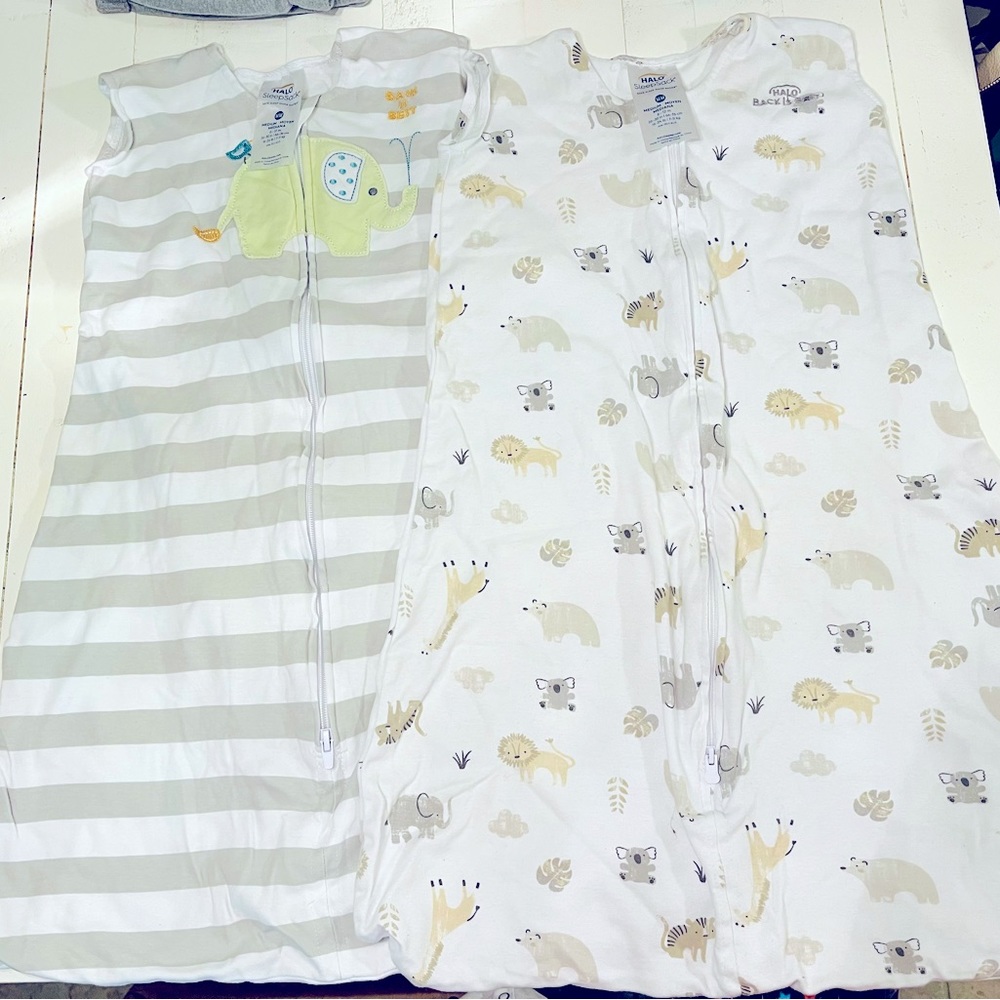 Set of 2 Halo SleepSacks Size Medium ages 6-12 months. Never used!!